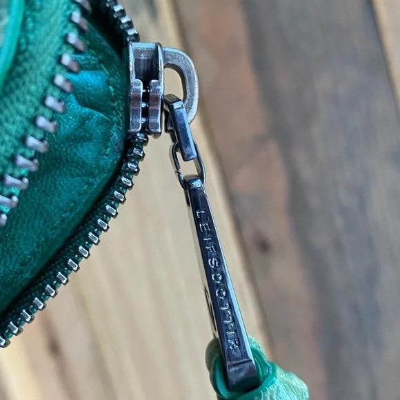 Leifsdottir green leather purse soft expandable sides and bottom   #PU - Picture 14 of 15